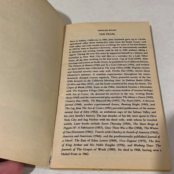 Classroom Library Books round 1 - Picture 9 of 16